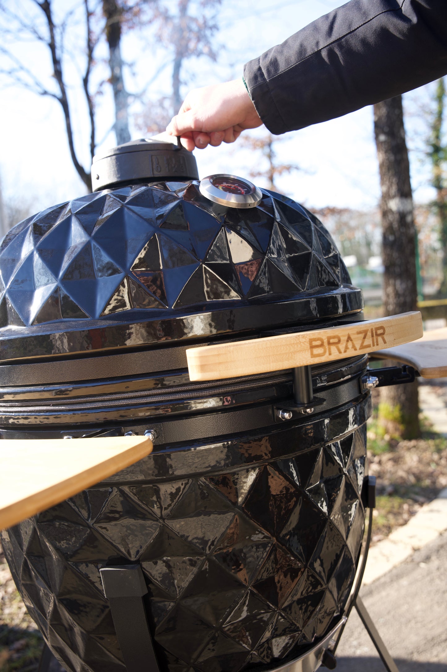 Kamado BRAZIR SHOGUN 23" orange sur roulettes