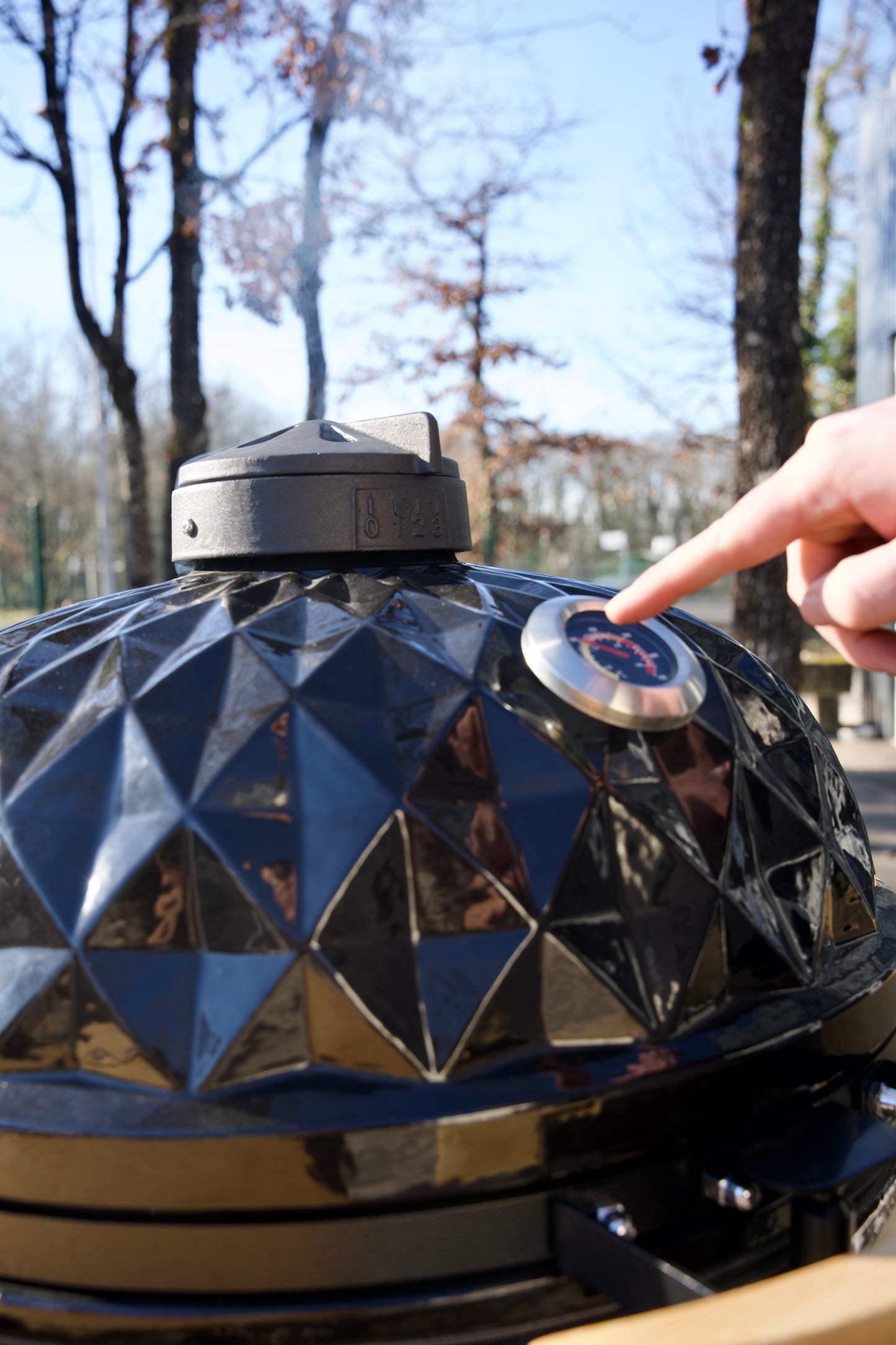 Kamado BRAZIR SHOGUN 23" orange sur roulettes