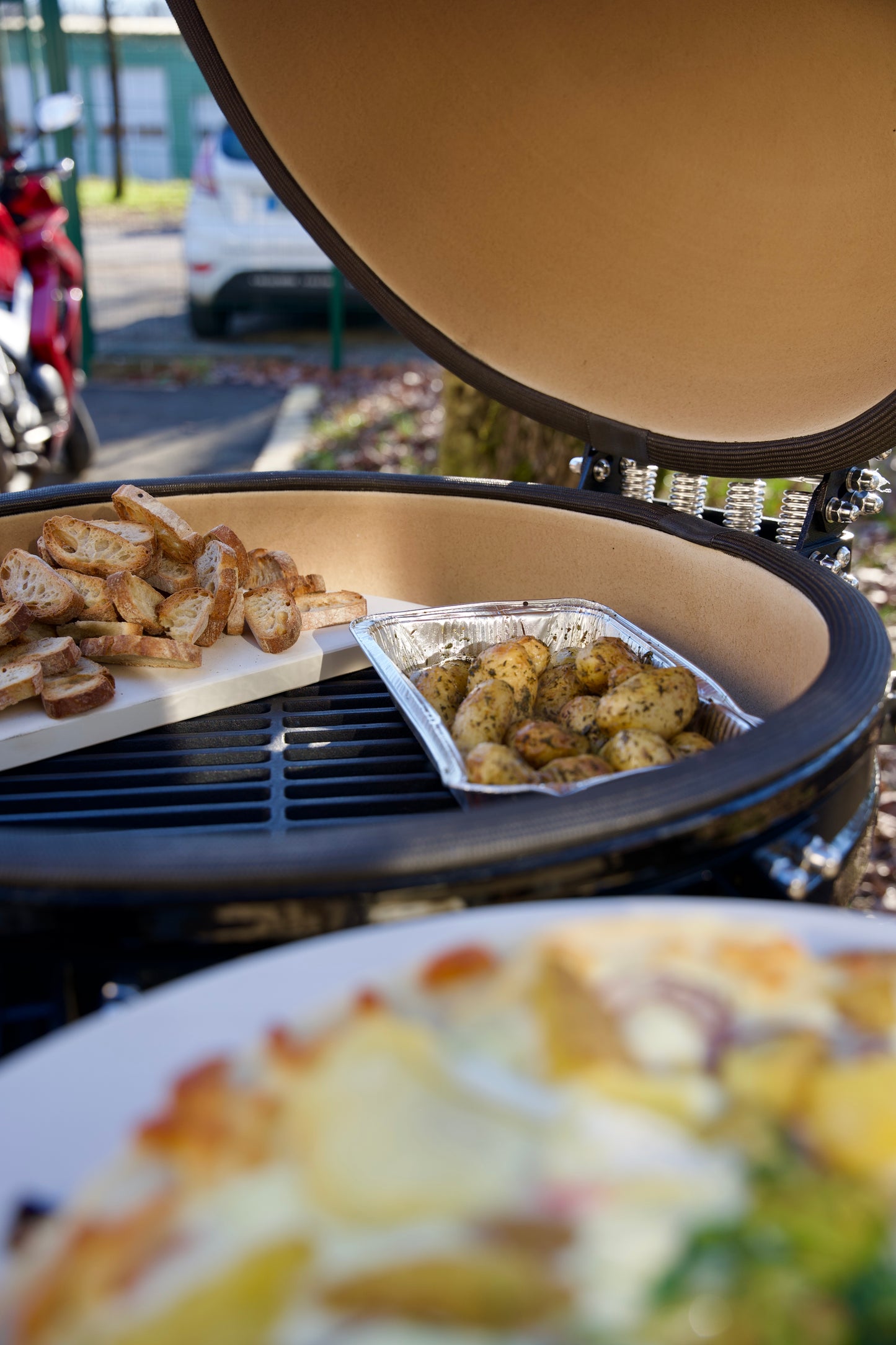 Kamado BRAZIR SHOGUN 23" orange sur roulettes